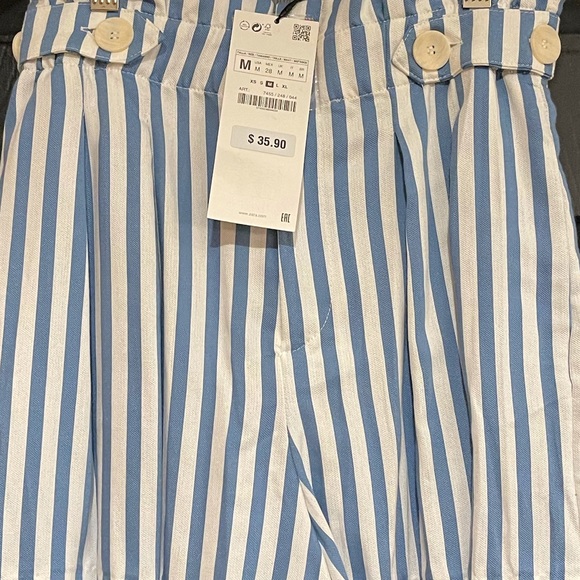 ZARA high waisted paper bag shorts - Picture 3 of 5